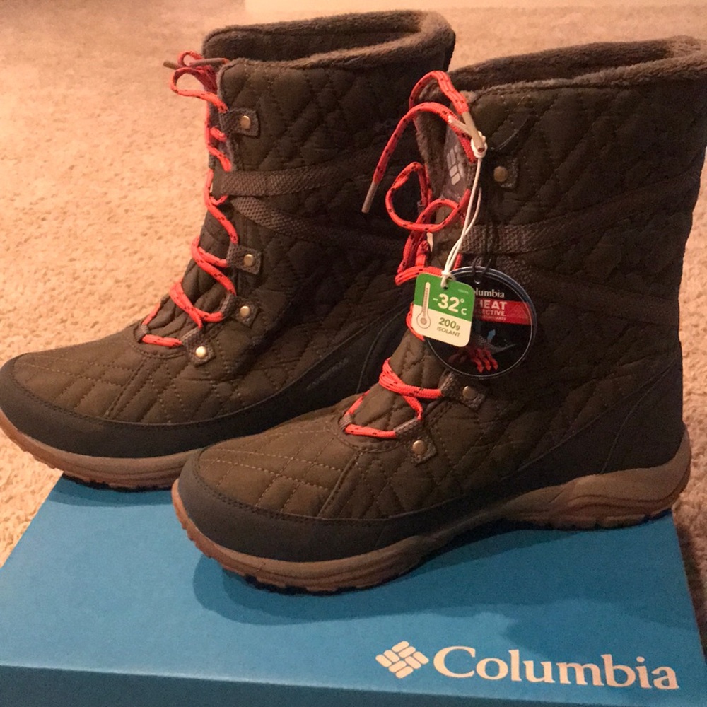 Columbia Omni-Heat Boots!